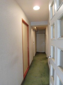 玄関を広々とした自転車も置ける開放的な空間に 渋谷区I様邸 玄関を広々とした自転車も置ける開放的な空間に 渋谷区I様邸